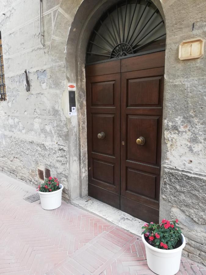 Hotel Palazzo Mari San Gimignano Exterior foto